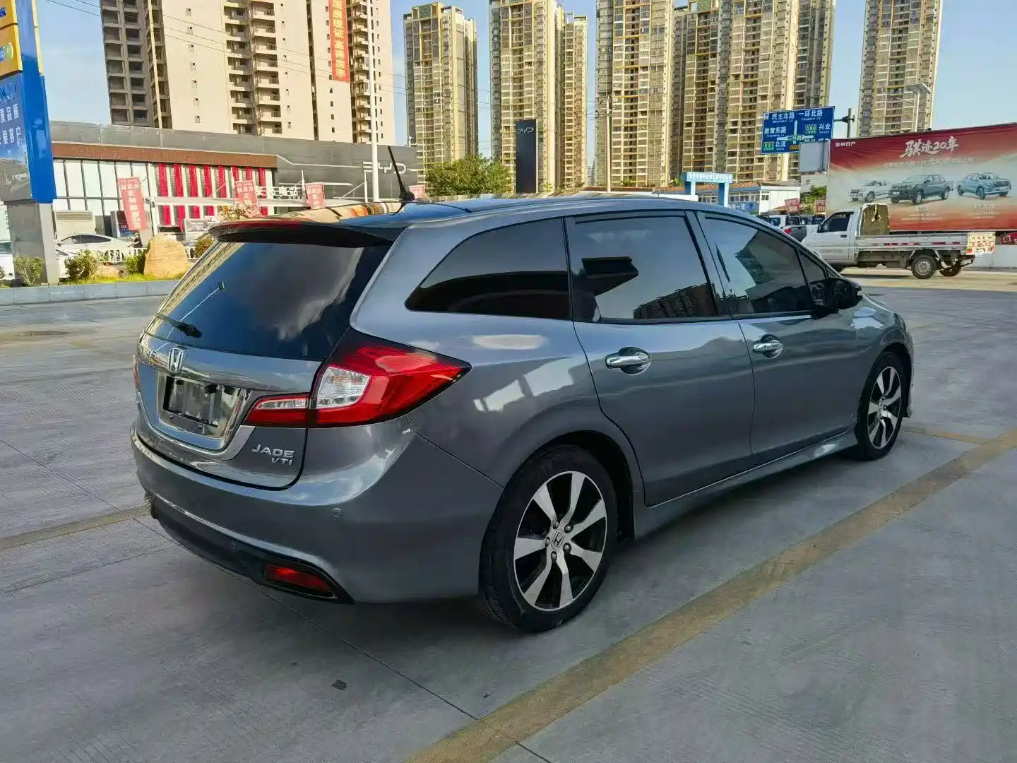 Фото 4 - Honda Jade