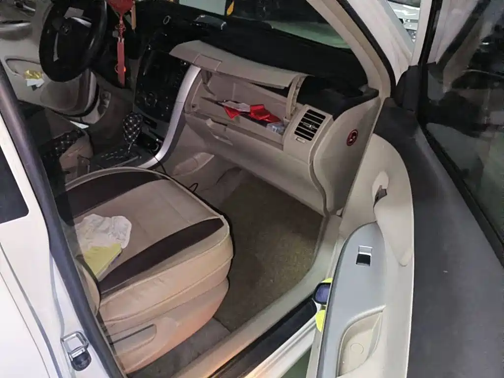 Photo 13 - Toyota Corolla