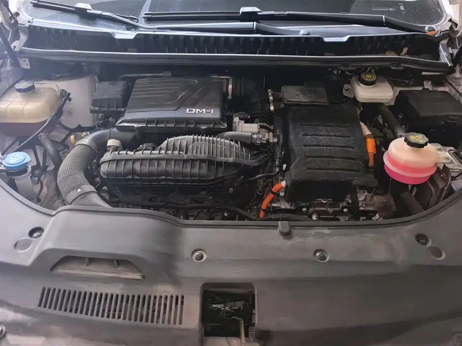 BYD Song MAX New Energy 2022 DM-i 105KM Executive Edition фото 10