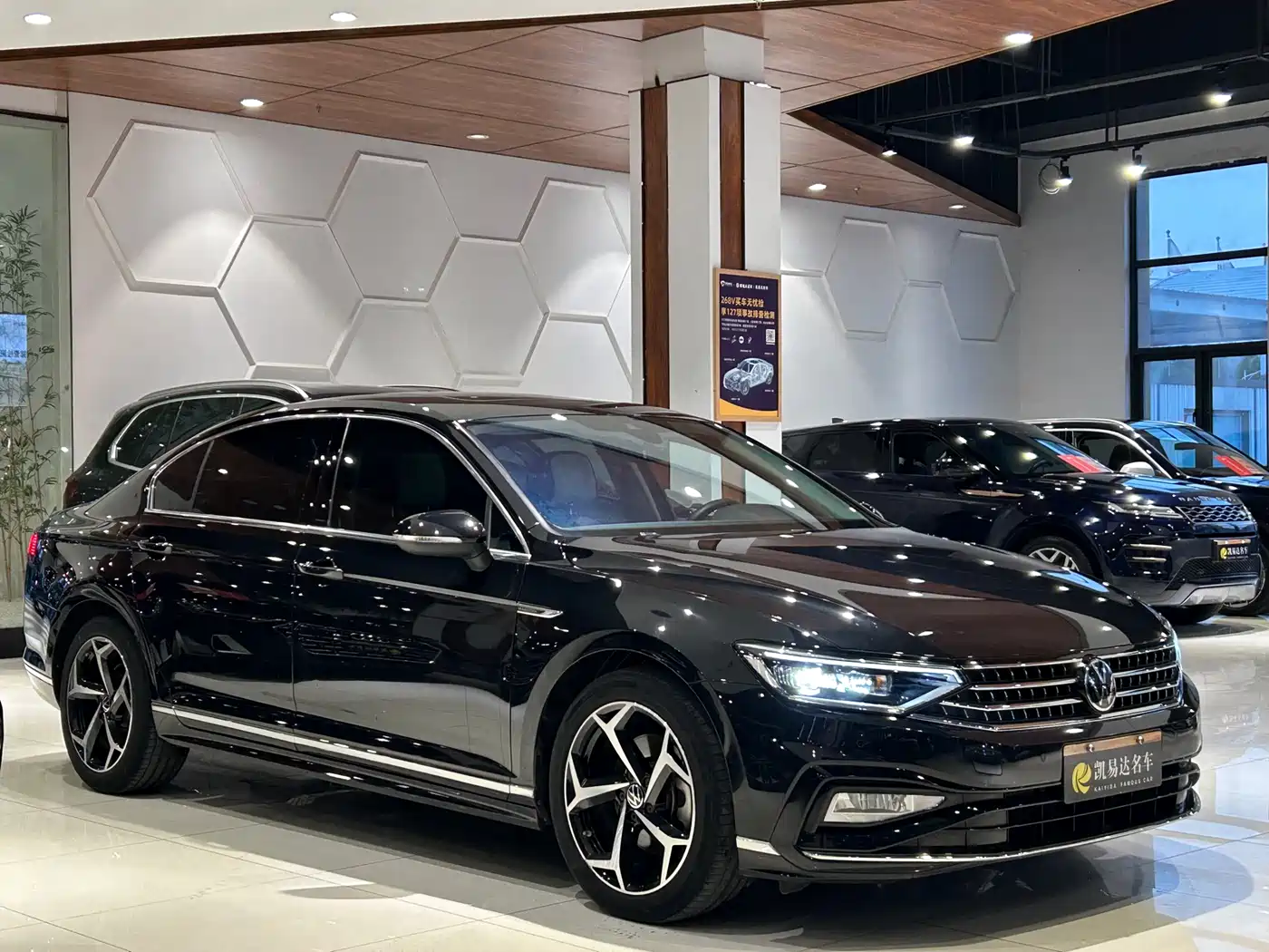 Volkswagen Magotan 2023 Model 2 Million Commemorative Edition 330TSI DSG Luxury фото 4