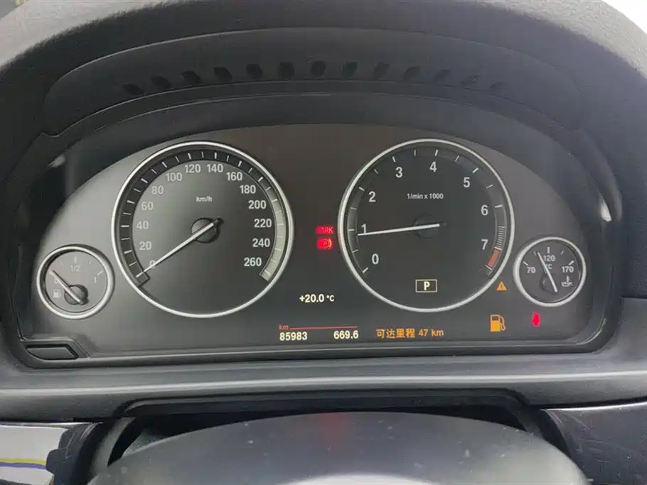 BMW 5 Series 2017 520Li Classic Edition фото 14