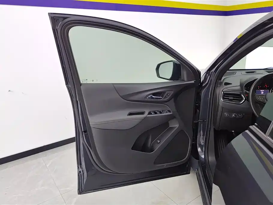 Chevrolet Equinox 2021 550T RS Smart Tuojie Edition фото 7