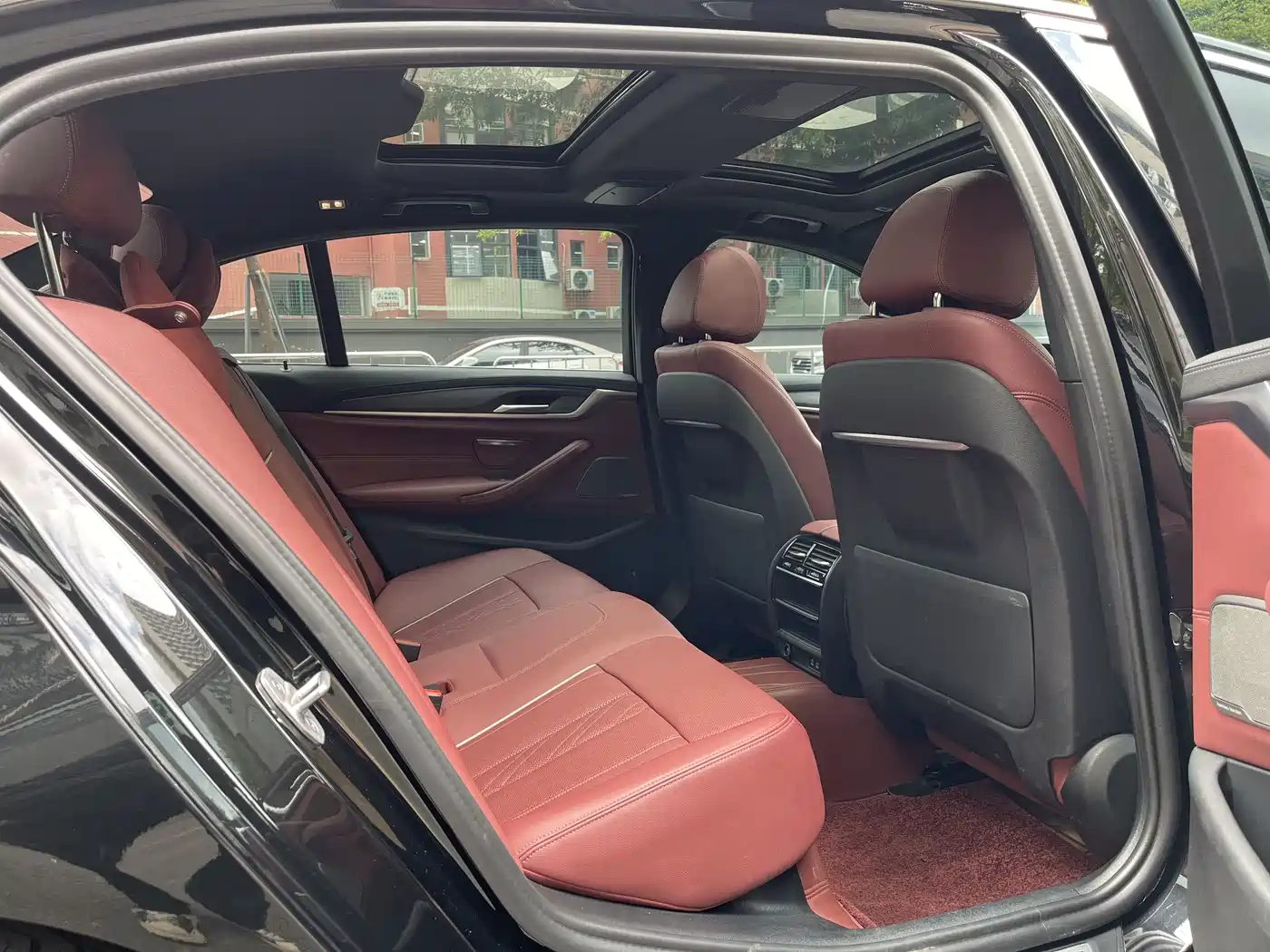 BMW 5 Series New Energy 2021 Facelift 535Le M Sport Package фото 15
