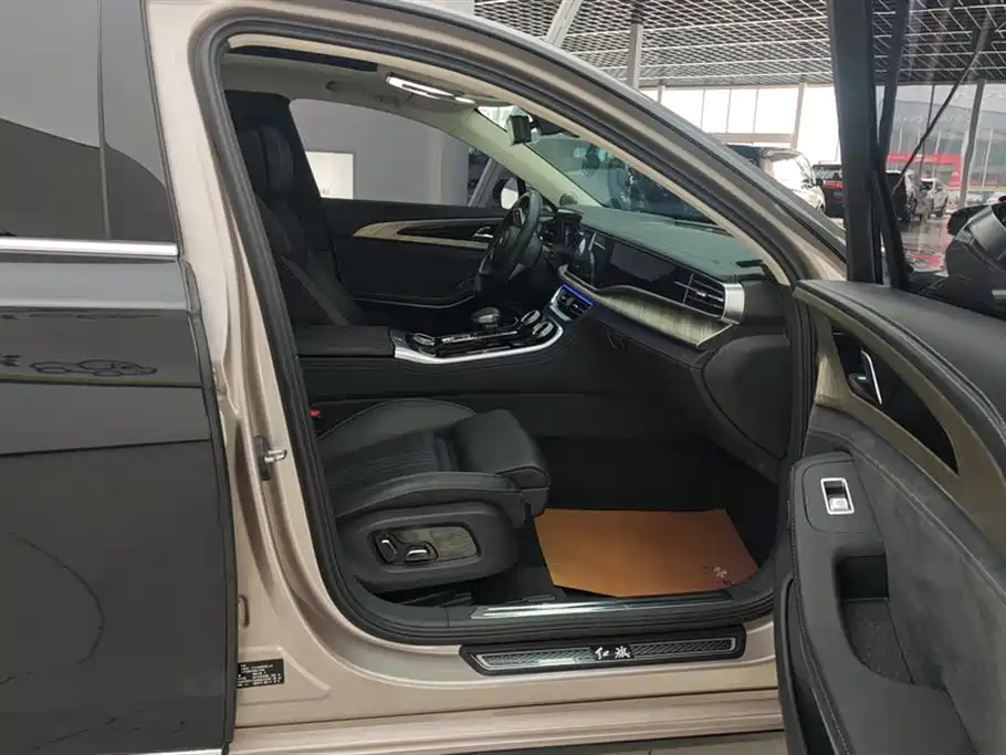 Hongqi H9 2020 2.0T Smart Connection Qi Chang Edition фото 8