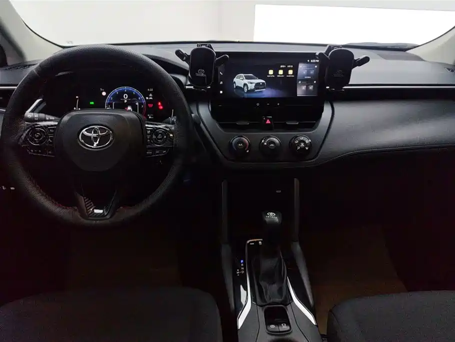 Toyota Corolla Cross 2023 2.0L Pioneer Edition фото 12