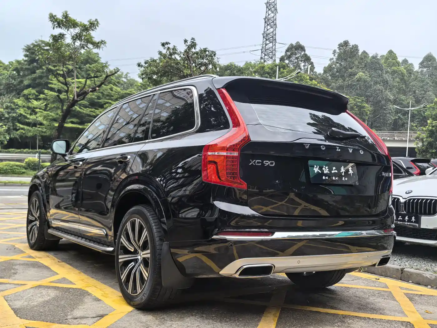 VOLVO XC90