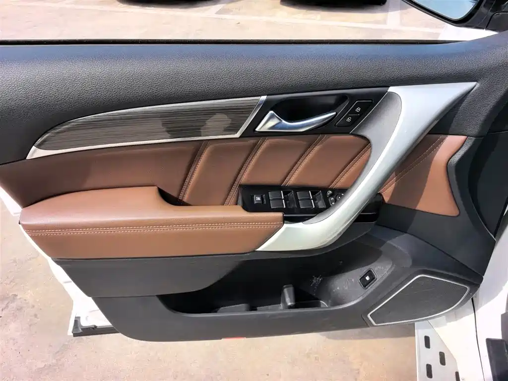 Haval H9 2016 2.0T 4WD Elite 7-seater фото 9
