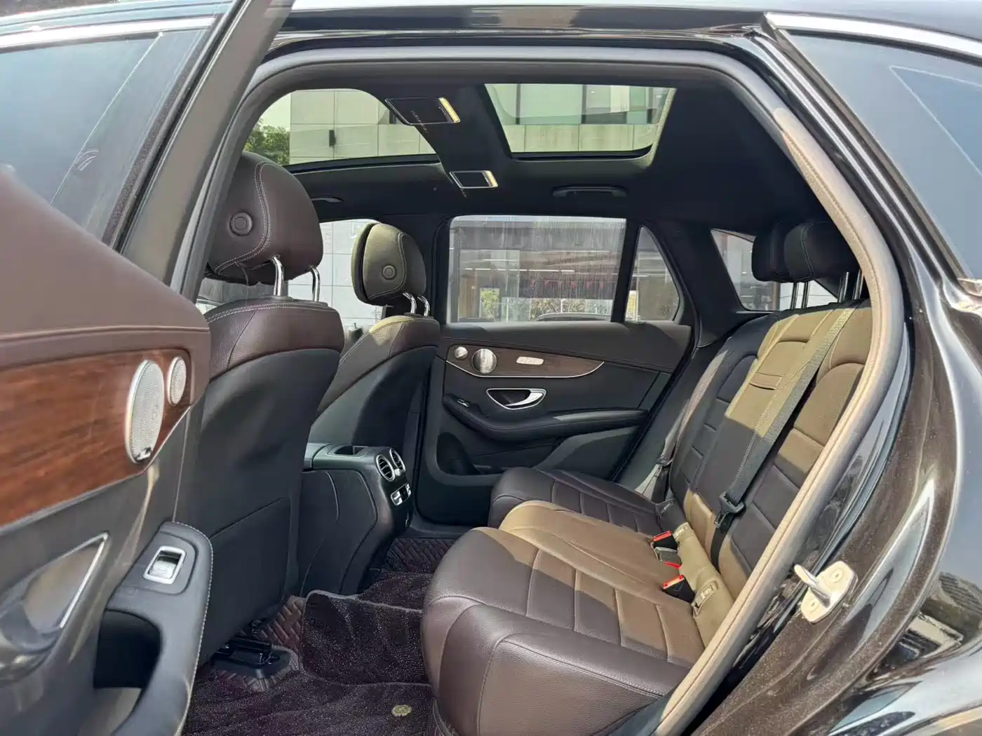 Mercedes-Benz GLC 2021 GLC 300 L 4MATIC Sporty фото 6