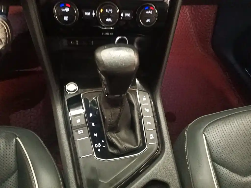 Volkswagen Tiguan L 2018 330TSI Automatic 2WD Flagship Edition фото 7