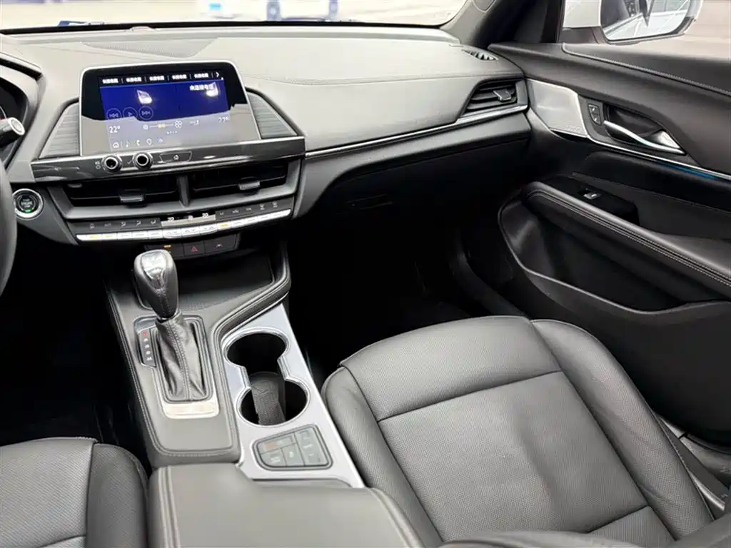 Cadillac CT4 2023 25T Luxury Model фото 15