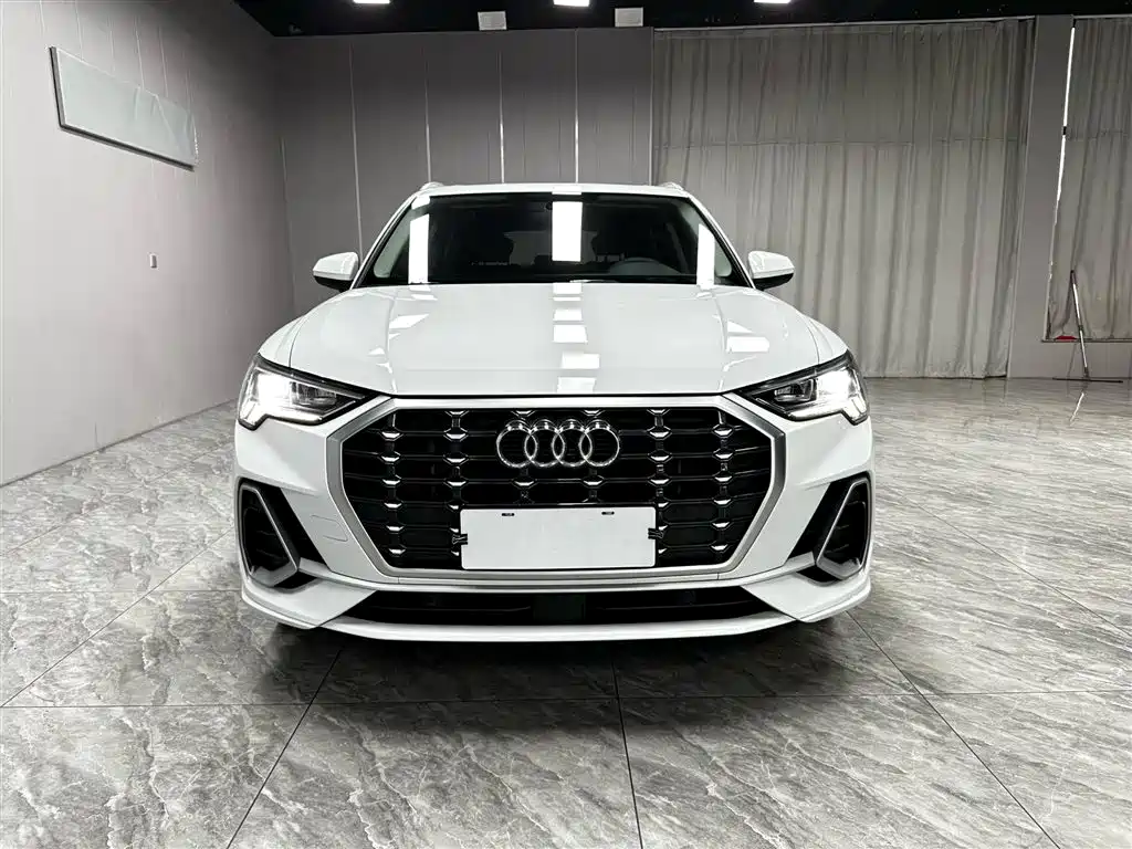 Audi Q3 2023 35 TFSI Fashion Dynamic (1.4T) фото 2