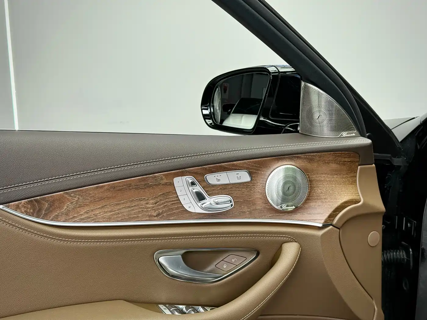 Mercedes-Benz E-Class 2023 E 300 L Luxury фото 10
