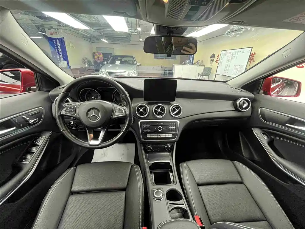 Mercedes-Benz GLA 2017 GLA 200 Fashion фото 7