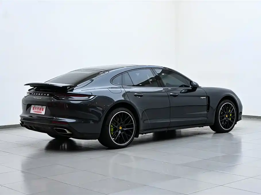 PORSCHE PANAMERA NEW ENERGY