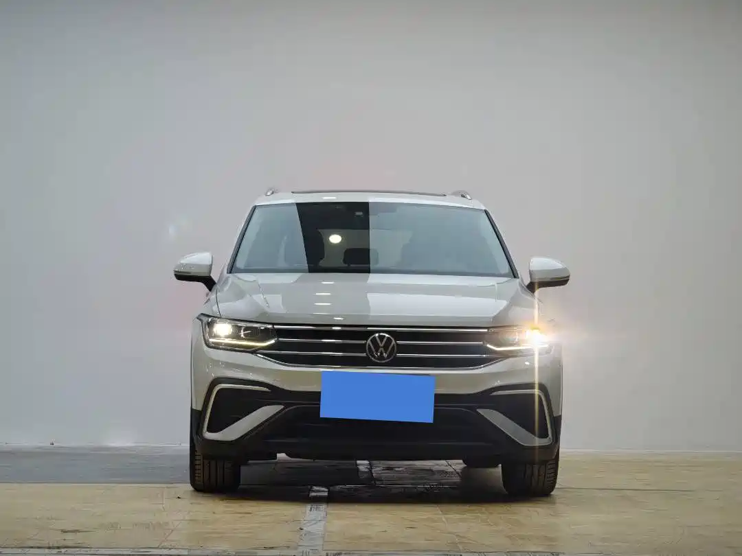 Volkswagen Tiguan L 2023 280TSI 2WD Trend Limited Edition фото 2