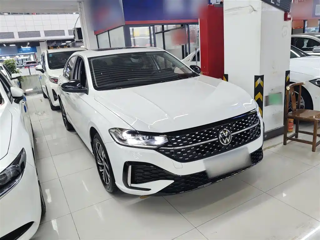 Volkswagen Lavida 2024 Model 300TSI DSG Starlight Full Comfort Edition фото 4