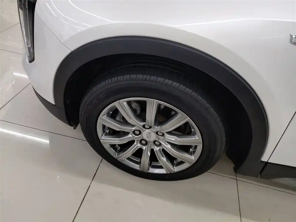 Cadillac XT4 2018 28T FWD Leading Edition фото 23