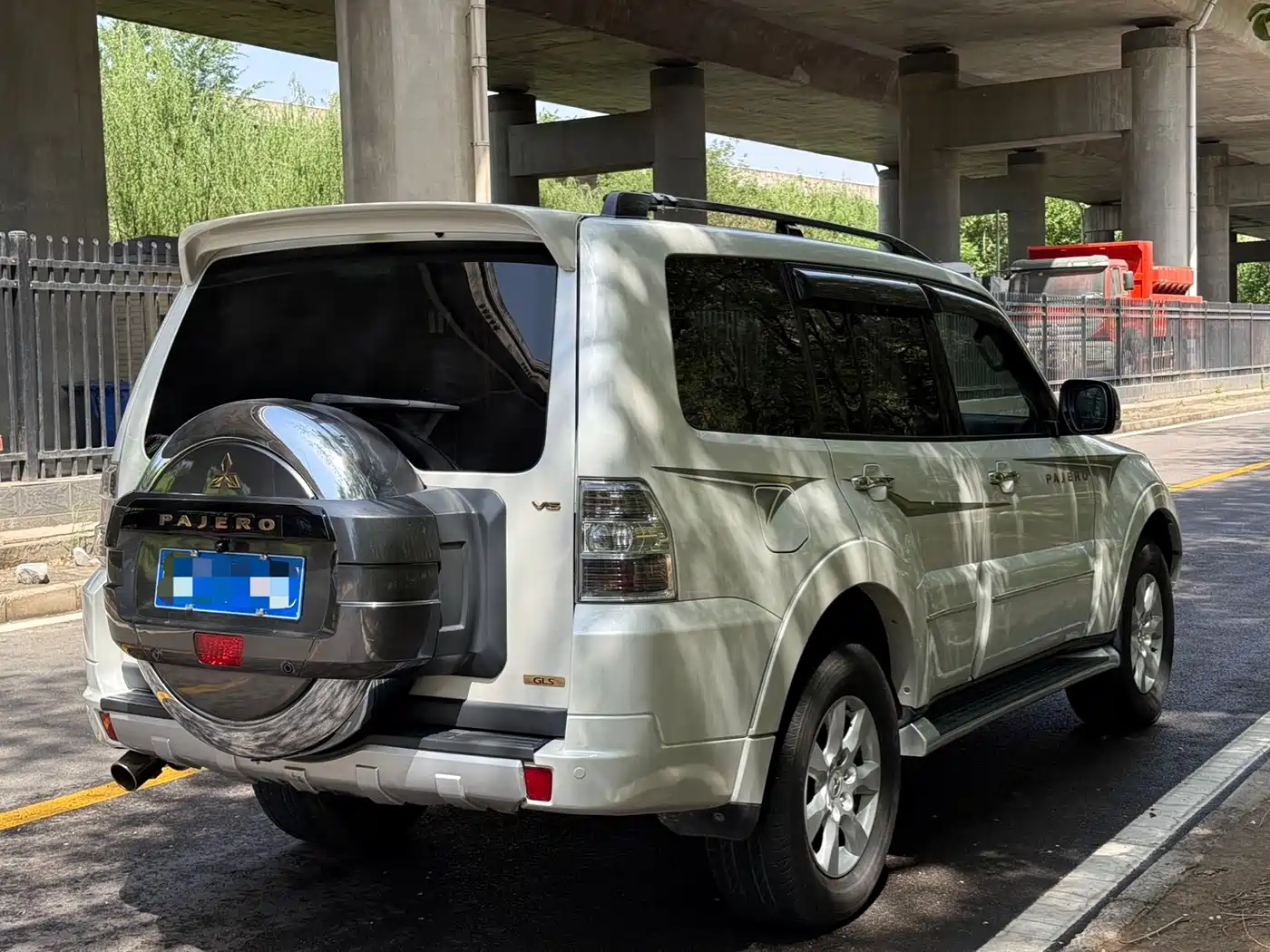 Mitsubishi Pajero (Import) 2016 2016 3.0L Automatic Premium (China V)