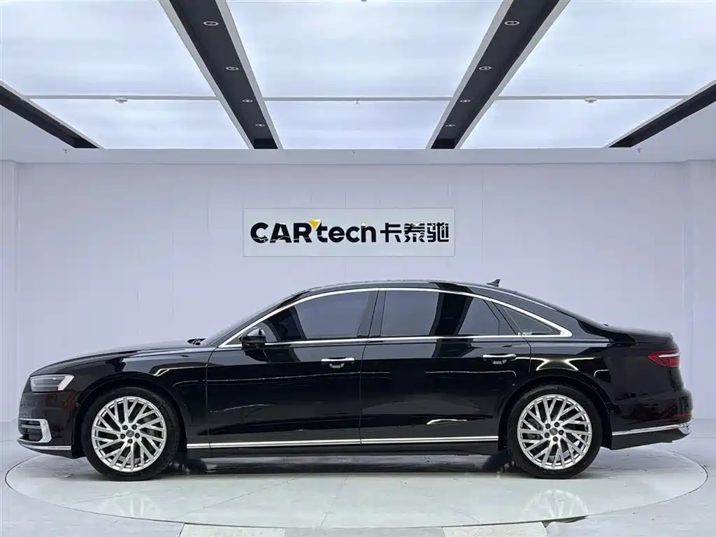 Audi A8 2018 A8L 55 TFSI quattro Launch Premium фото 2