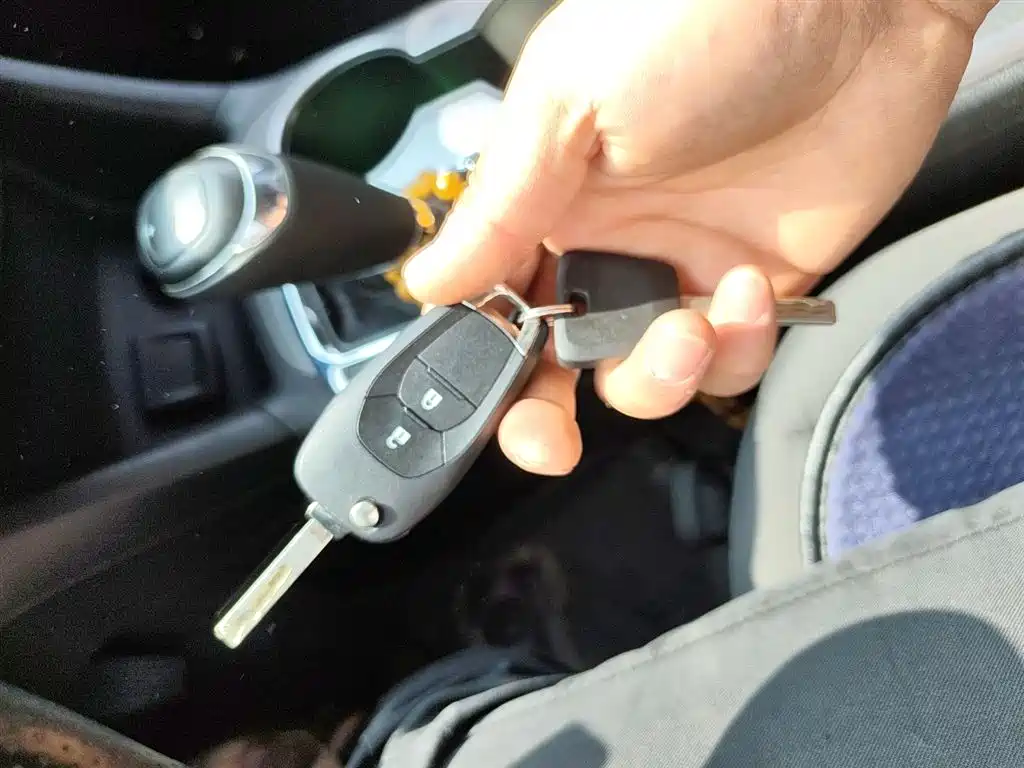 Chevrolet Cruze 2017 1.5L Hatchback Auto Pioneer Sunroof фото 9