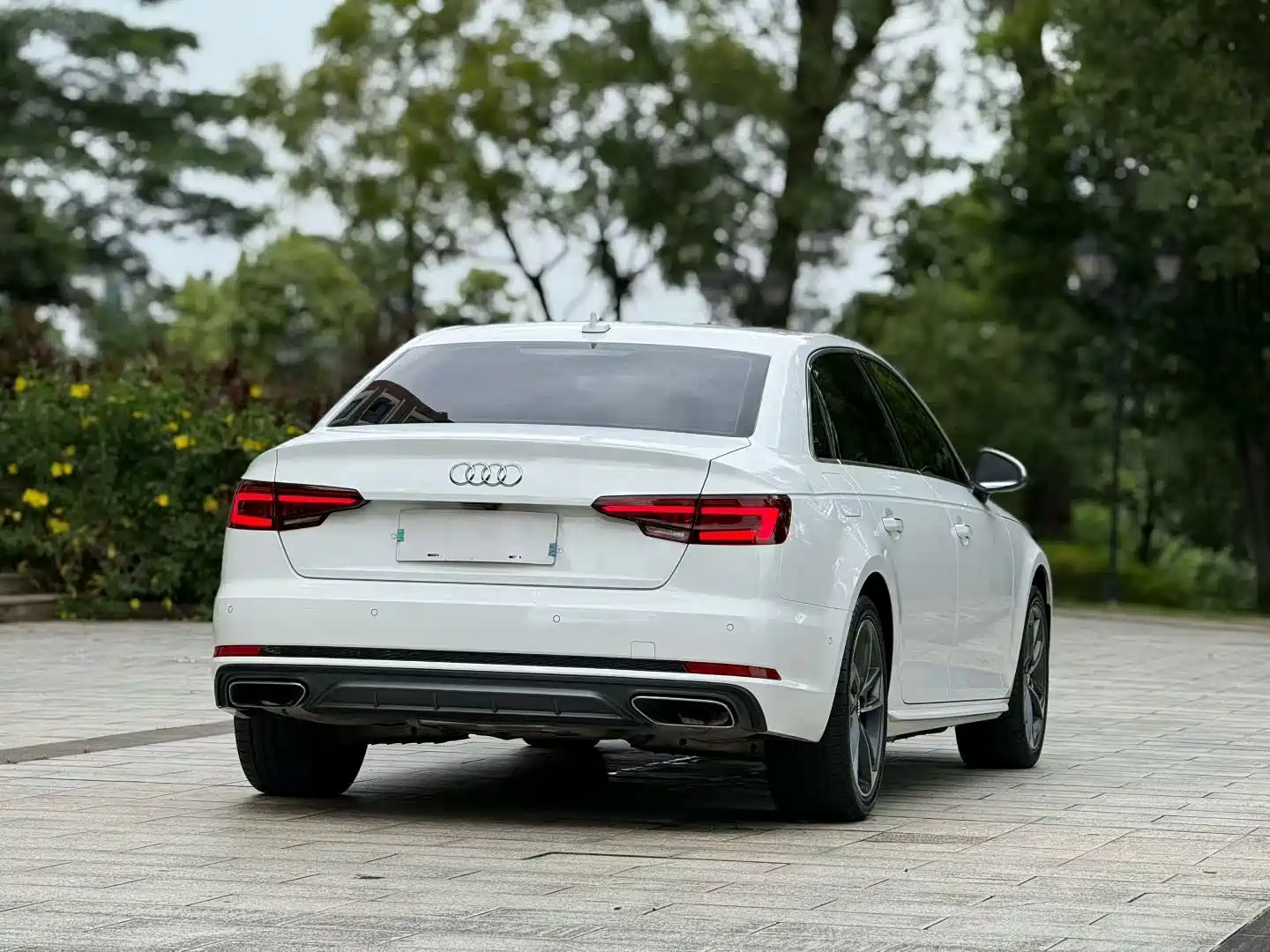 Фото 7 - Audi A4L