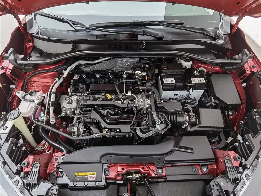 Toyota Frontlander 2022 2.0L CVT Leading Edition фото 6