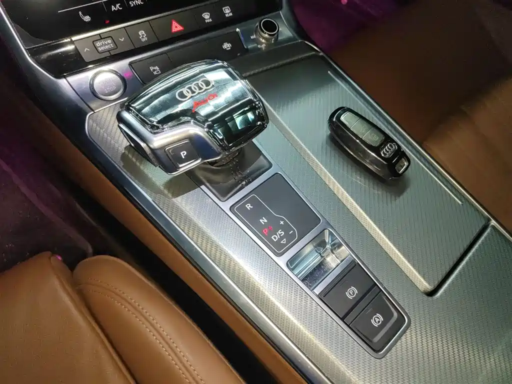 Audi A6L 2019 40 TFSI Luxury Elegance фото 14