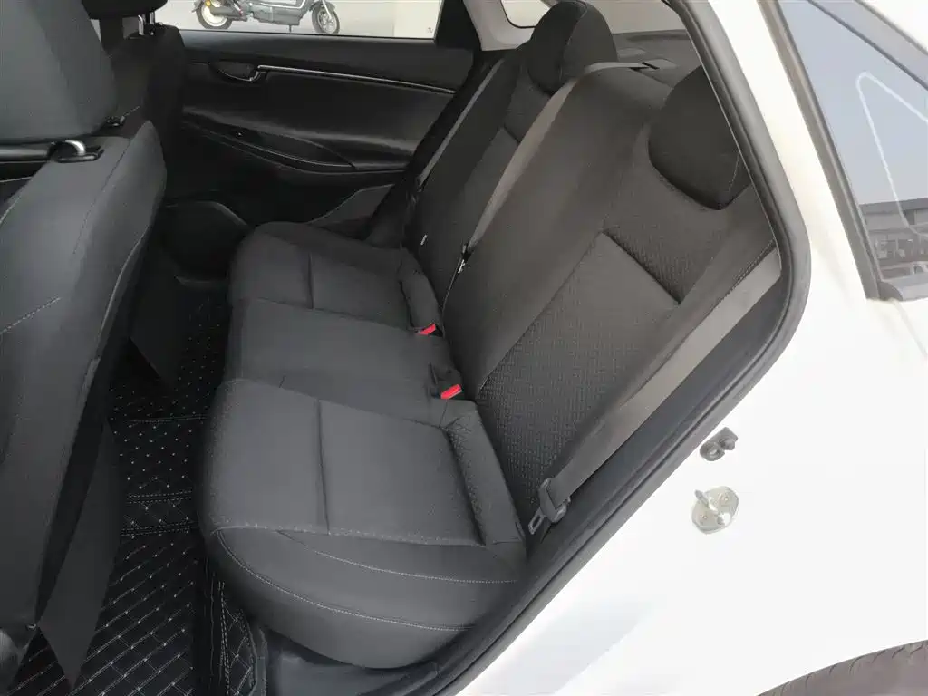 Hyundai Elantra 2018 1.6L Auto Joy GL (China V) фото 13
