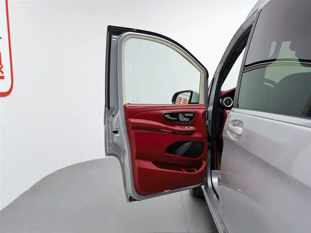 Mercedes-Benz V-Class 2016 V 260 L Premium Long фото 8