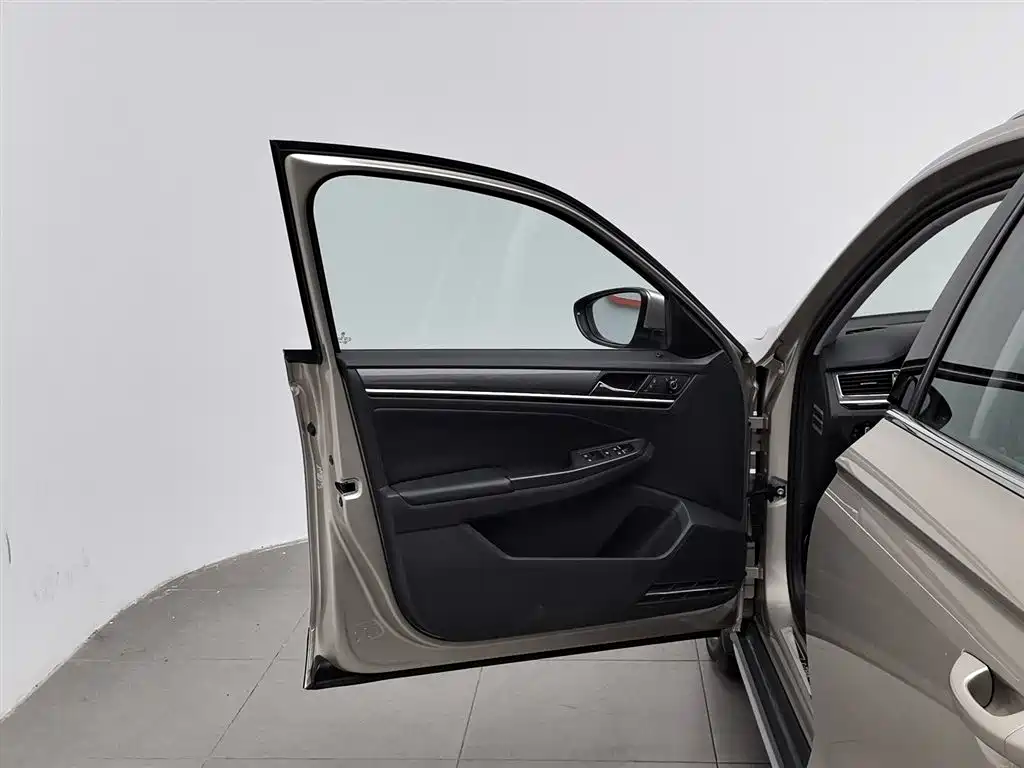Volkswagen C-TREK 2017 1.6L Automatic Comfort фото 8