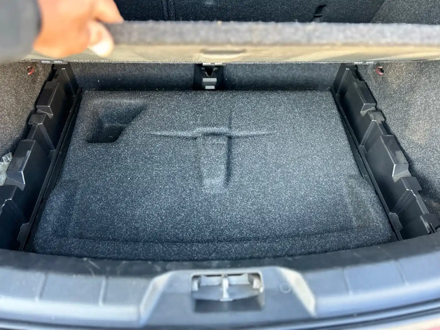 Фото 35 - Volvo V40