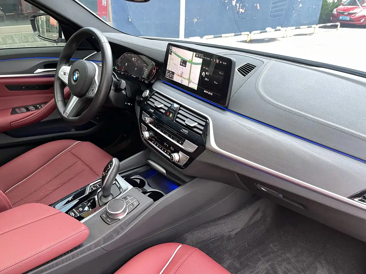 BMW 5 Series 2023 530Li xDrive M Sport Package фото 15