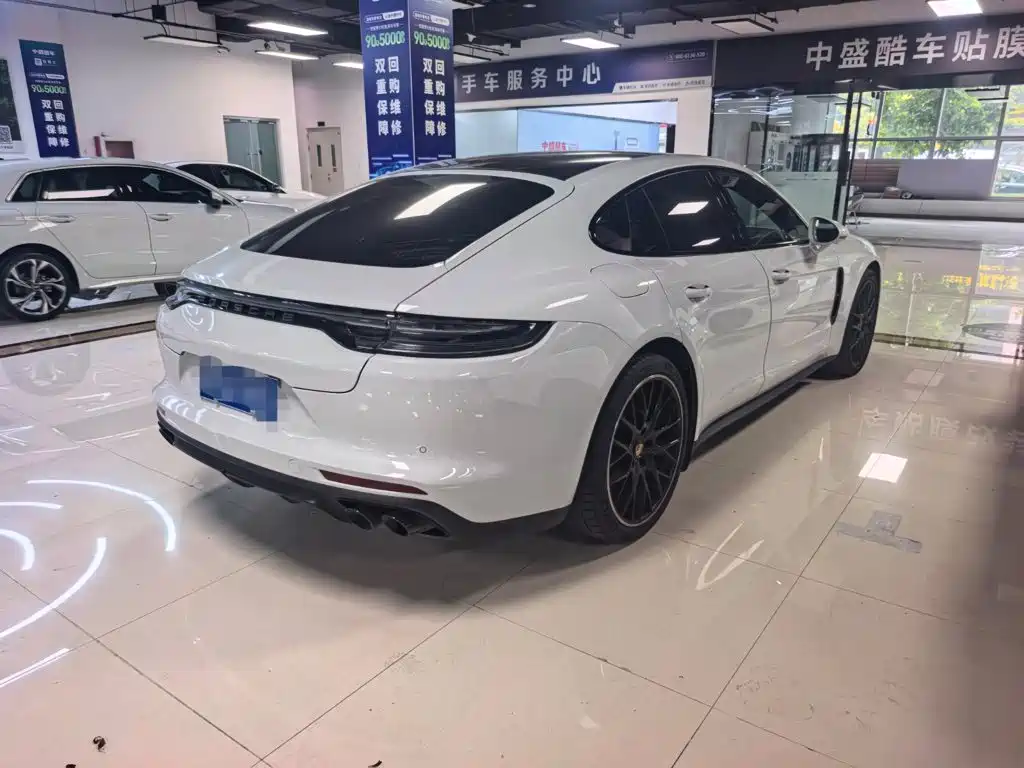 Фото 12 - Porsche Panamera
