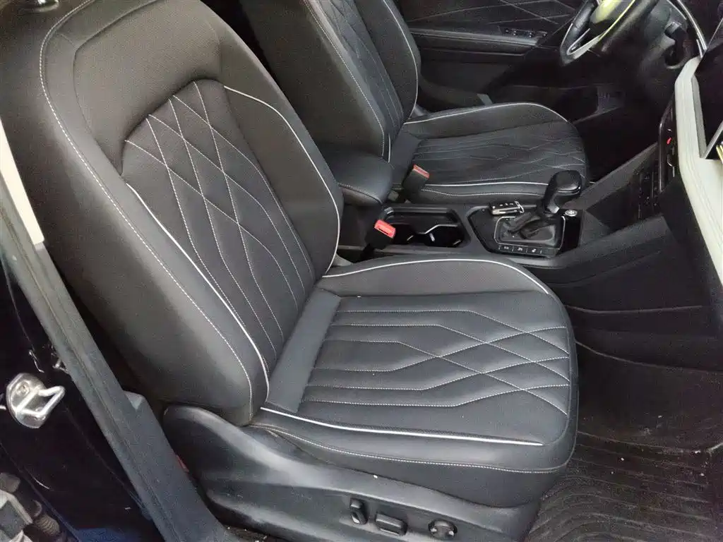 Volkswagen Tiguan L 2022 330TSI Auto 2WD R-Line Premium Edition фото 25