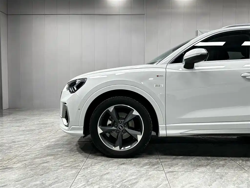 Audi Q3 2022 35 TFSI Fashion Dynamic фото 7