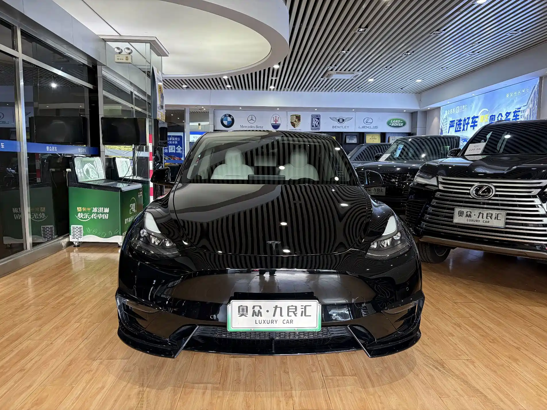 Фото 2 - Tesla Model Y