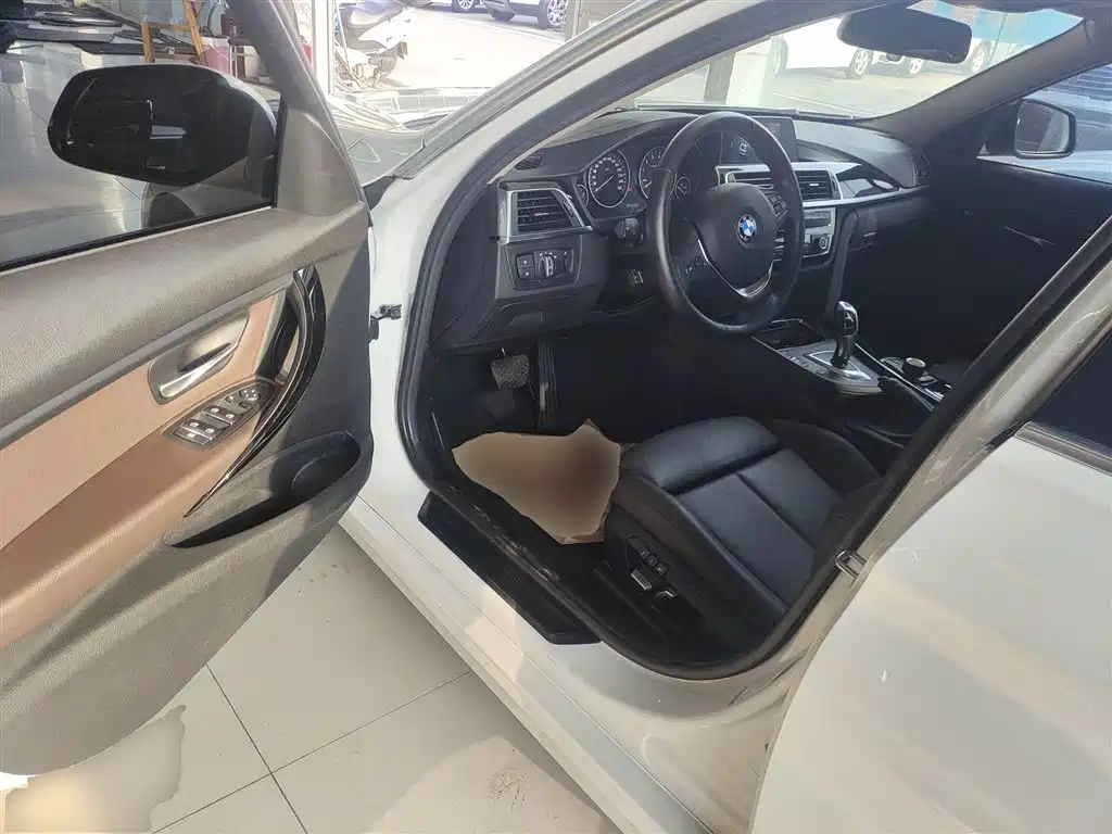 BMW 3 Series 2018 320Li Fashion Style фото 9