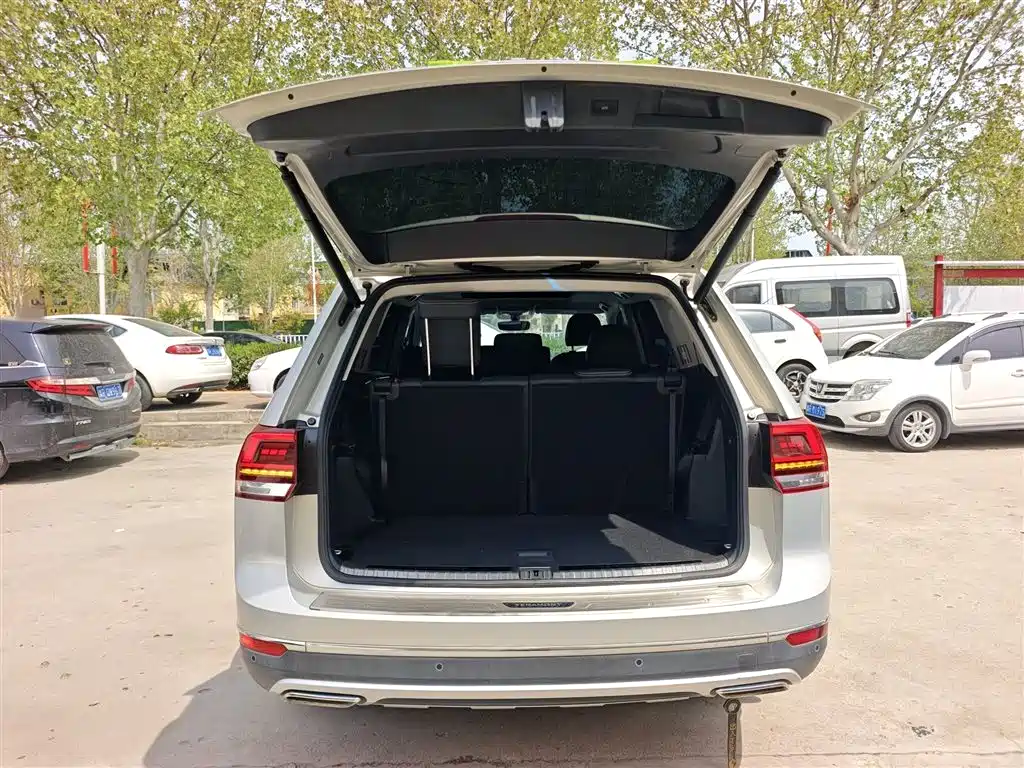 Volkswagen Teramont 2020 Facelift 330TSI 2WD Luxury фото 19