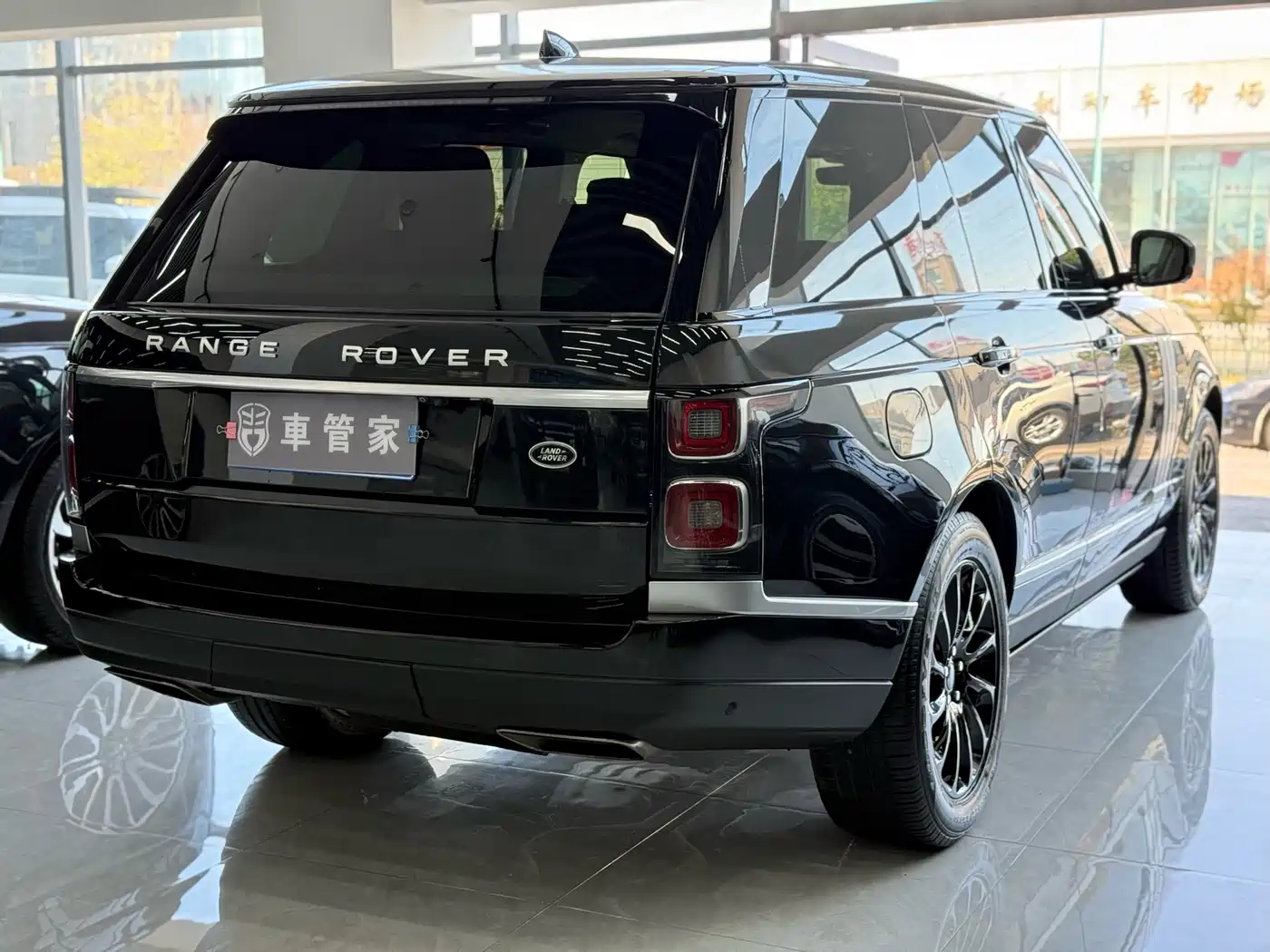 Land Rover Range Rover 2019 3.0 SCV6 Heritage Edition фото 16