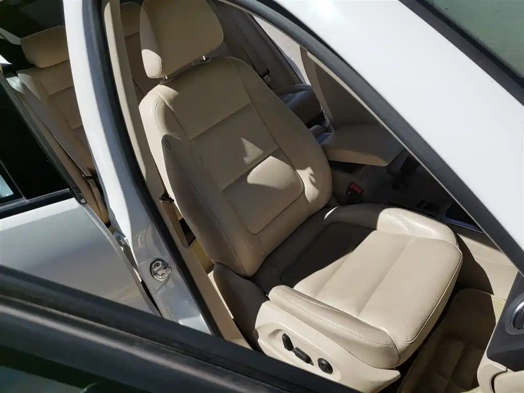 Volkswagen Tiguan 2015 1.8TSI Automatic 2WD Comfortline фото 25