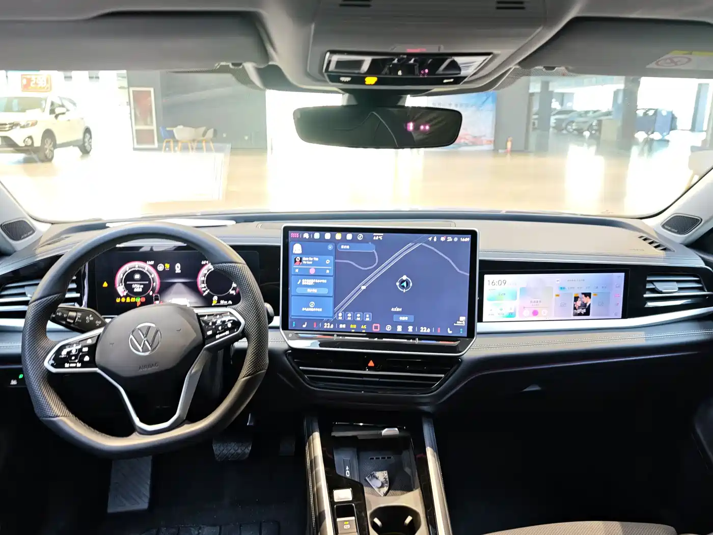 Volkswagen Passat 2025 Pro 380TSI Dragon Prestige Edition фото 4