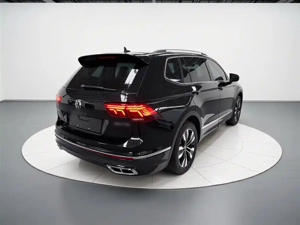 Volkswagen Tiguan L 2022 330TSI Auto 2WD R-Line Premium Edition фото 7