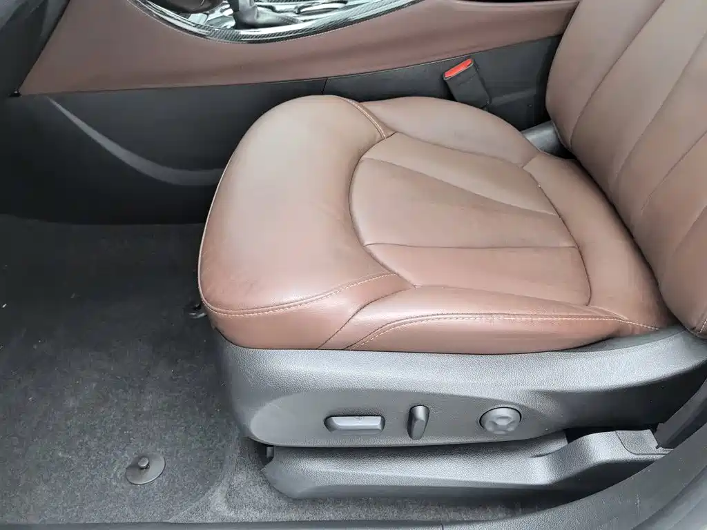 Photo 20 - Buick Envision Plus