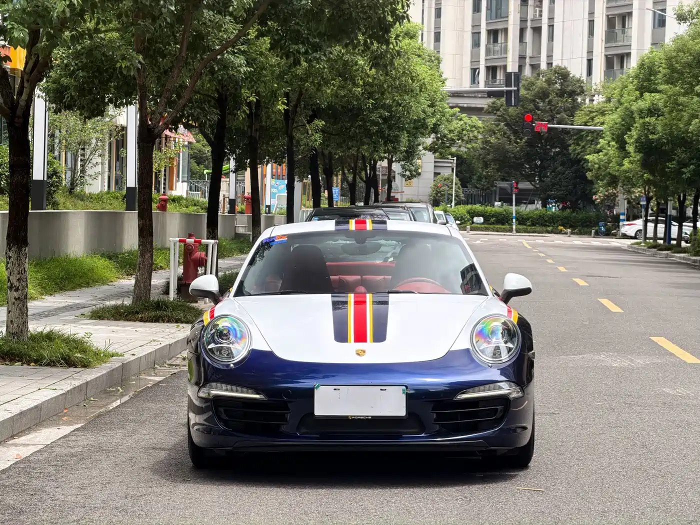 Photo 2 - Porsche 911