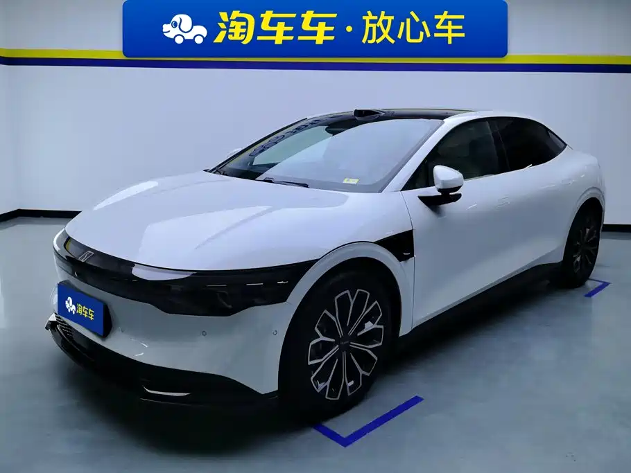 2025 ZEEKR 007