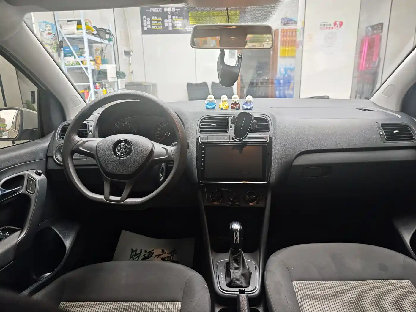 Volkswagen Polo 2018 1.5L Auto Safe Drive фото 9