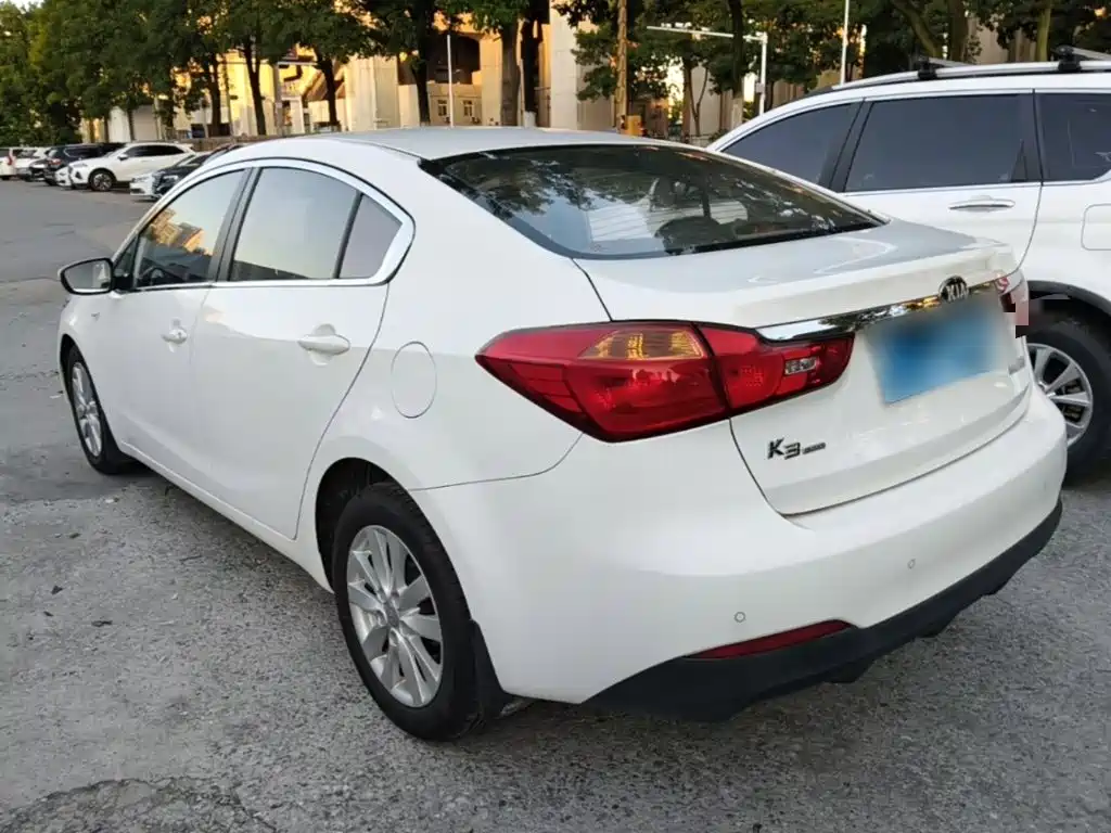 Photo 5 - Kia K3
