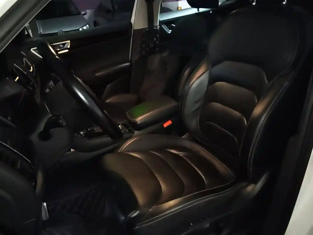 Škoda Kodiaq 2017 TSI330 5-seater 2WD Luxury Edition фото 8