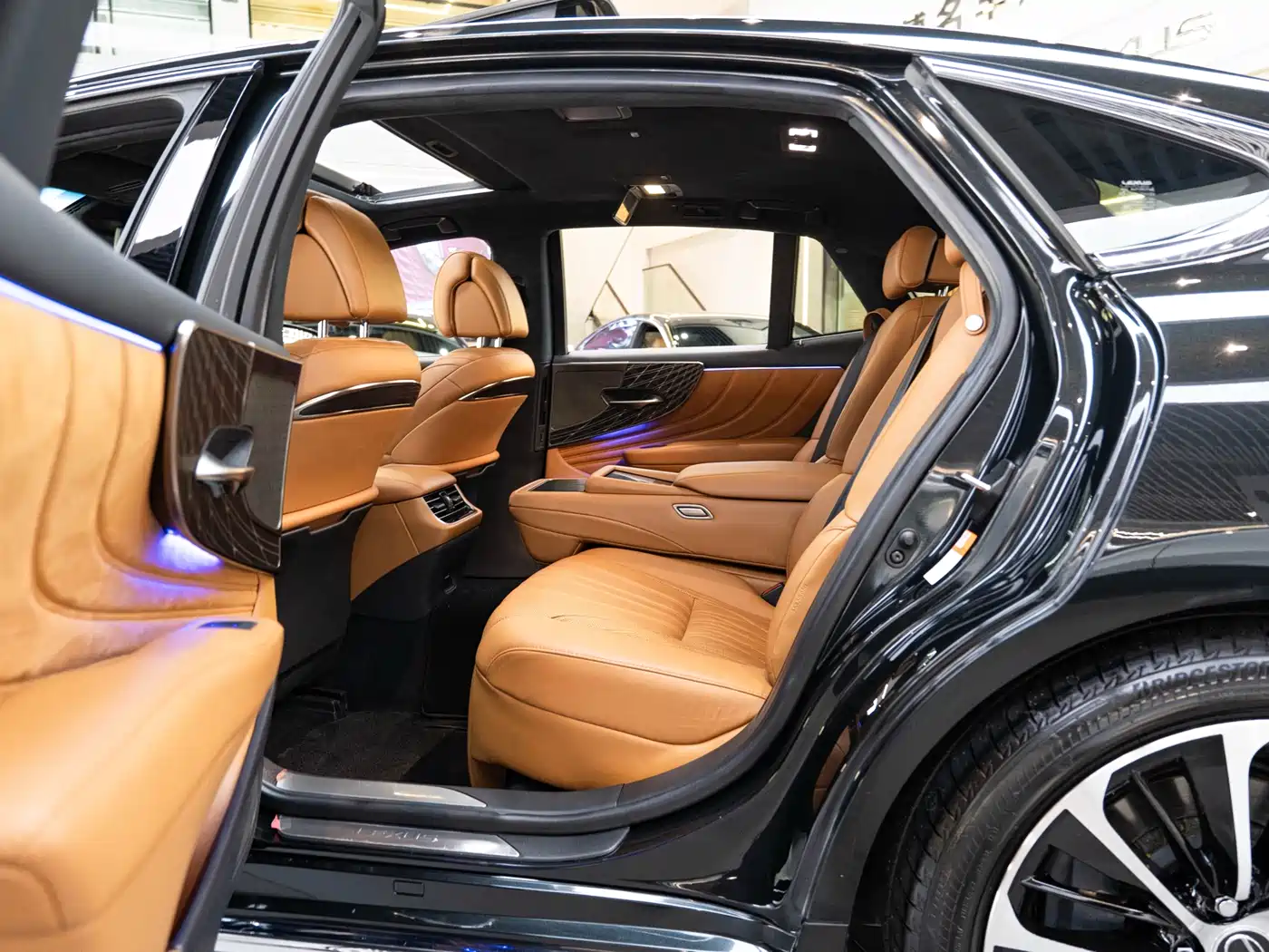 LEXUS LS