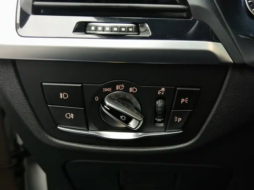 Photo 21 - BMW X4